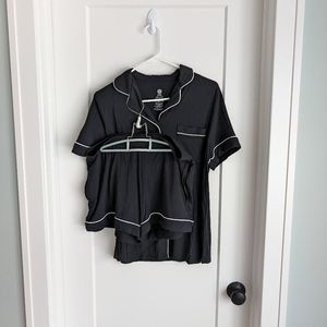 Kindred Bravely Clea Bamboo Classic Short Sleeve Pajama Set in Black, Size Large